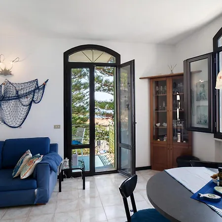 Wonderful Flat By Sea Chez Monique 別荘 ボルディゲーラ