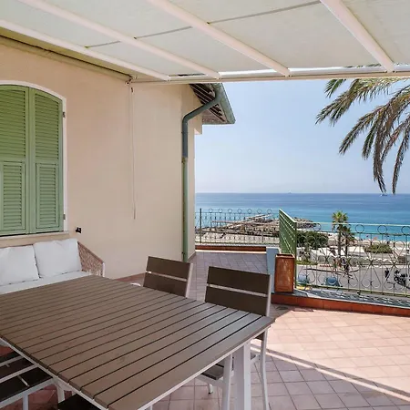 Wonderful Flat By Sea Chez Monique 別荘