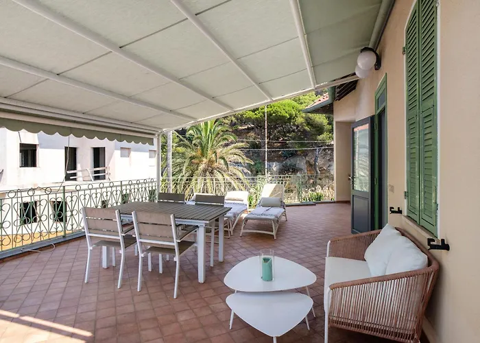 Wonderful Flat By Sea Chez Monique *