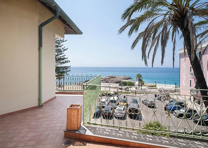 別荘 Wonderful Flat By Sea Chez Monique