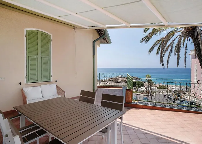 Wonderful Flat By Sea Chez Monique 別荘